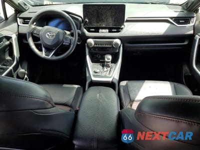 Zdjęcie 8 z 13 samochodu: 2023 TOYOTA RAV4 PRIME XSE VIN:JTMEB3FV4PD122156 - miniatura