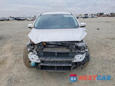 Piąte zdjęcie samochodu w środku: 2019 FORD ESCAPE SE VIN:1FMCU0GD2KUA20395 - miniatura