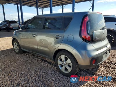 Drugie zdjęcie samochodu z przodu: 2017 KIA SOUL BASE VIN:KNDJN2A25H7462476 - miniatura