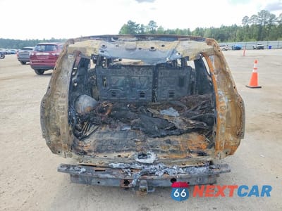Zdjęcie 6 z 12 samochodu: 2018 CHEVROLET SUBURBAN K1500 LT VIN:1GNSKHKC6JR359690 - miniatura