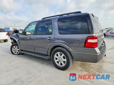 Drugie zdjęcie samochodu z przodu: 2010 FORD EXPEDITION XLT VIN:1FMJU1F58AEB71998 - miniatura