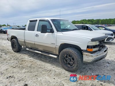 Czwarte zdjęcie samochodu z boku: 2002 CHEVROLET SILVERADO K1500 VIN:2GCEK19T821376360 - miniatura