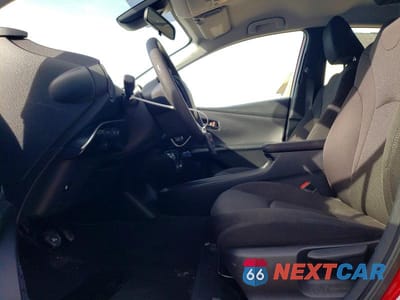 Zdjęcie 7 z 13 samochodu: 2021 TOYOTA PRIUS LE VIN:JTDKAMFU9M3147459 - miniatura
