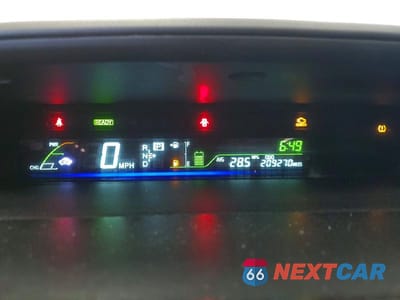 Zdjęcie 9 z 12 samochodu: 2012 TOYOTA PRIUS V THREE VIN:JTDZN3EU0C3162090 - miniatura