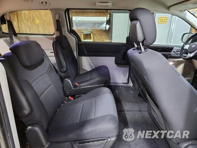 Zdjęcie 11 z 13 samochodu: 2010 DODGE GRAND CARAVAN SXT VIN:2D4RN5D19AR434419 - miniatura