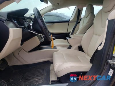 Zdjęcie 7 z 13 samochodu: 2018 TESLA MODEL S VIN:5YJSA1E24JF263228 - miniatura