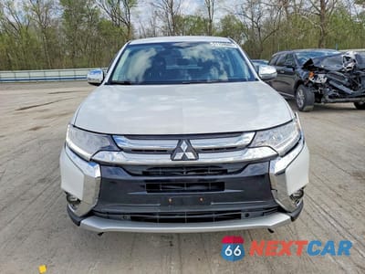 Piąte zdjęcie samochodu w środku: 2017 MITSUBISHI OUTLANDER SE VIN:JA4AZ3A36HZ050844 - miniatura