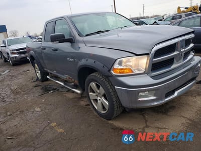 Czwarte zdjęcie samochodu z boku: 2009 DODGE RAM 1500 VIN:1D3HV18T19S753585 - miniatura