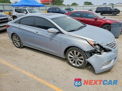 Czwarte zdjęcie samochodu z boku: 2011 HYUNDAI SONATA LIMITED 2.0T VIN:5NPEC4AB2BH227703 - miniatura