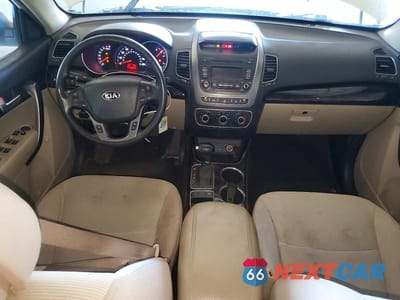 Zdjęcie 8 z 13 samochodu: 2014 KIA SORENTO LX VIN:5XYKT3A61EG515336 - miniatura
