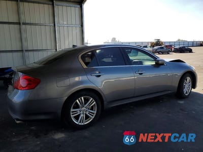 Trzecie zdjęcie samochodu z tyłu: 2015 INFINITI Q40 BASE VIN:JN1CV6AP4FM500244 - miniatura