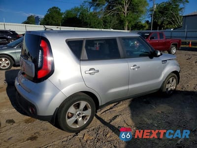 Trzecie zdjęcie samochodu z tyłu: 2019 KIA SOUL BASE VIN:KNDJN2A2XK7683076 - miniatura