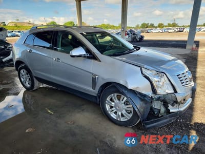 Czwarte zdjęcie samochodu z boku: 2016 CADILLAC SRX LUXURY COLLECTION VIN:3GYFNBE30GS581121 - miniatura