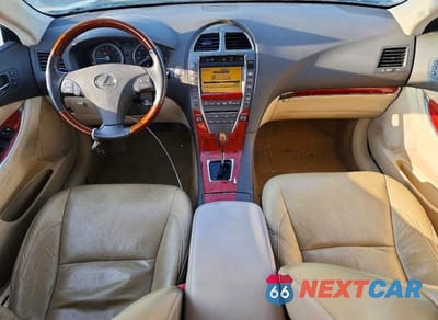 Zdjęcie 8 z 12 samochodu: 2012 LEXUS ES 350 VIN:JTHBK1EG1C2490468 - miniatura