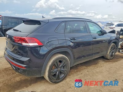 Trzecie zdjęcie samochodu z tyłu: 2023 VOLKSWAGEN ATLAS CROSS SPORT SEL R-LINE VIN:1V2SC2CA1PC220478 - miniatura