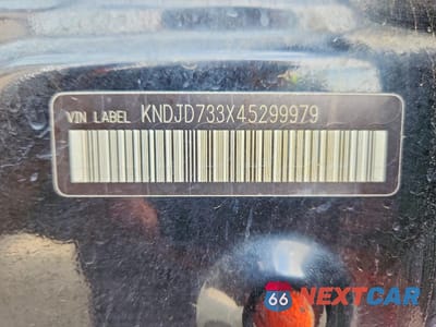 Zdjęcie 14 z 14 samochodu: 2004 KIA SORENTO LX VIN:KNDJD733X45299979 - miniatura