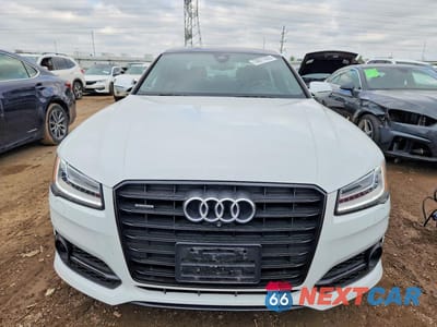 Piąte zdjęcie samochodu w środku: 2018 AUDI A8 L QUATTRO VIN:WAU43AFDXJN000257 - miniatura