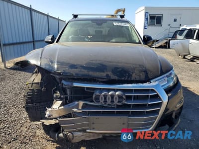 Piąte zdjęcie samochodu w środku: 2018 AUDI Q5 PREMIUM VIN:WA1ANAFY7J2132214 - miniatura