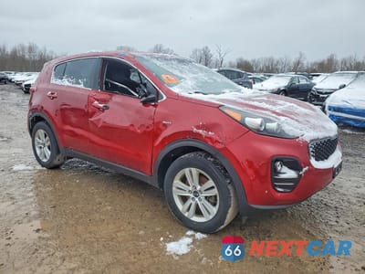 Czwarte zdjęcie samochodu z boku: 2019 KIA SPORTAGE LX VIN:KNDPMCAC6K7557485 - miniatura
