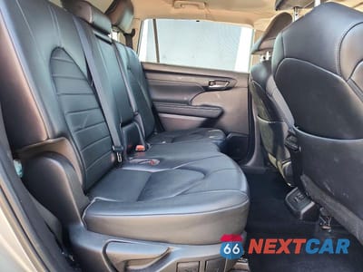 Zdjęcie 11 z 13 samochodu: 2022 TOYOTA HIGHLANDER XLE VIN:5TDGZRBHXNS571513 - miniatura