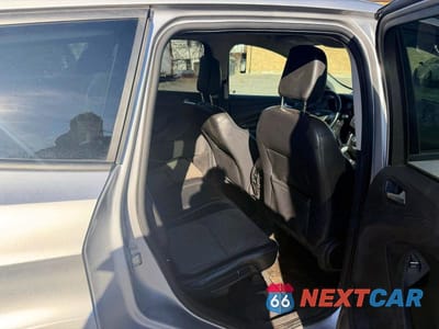 Zdjęcie 6 z 10 samochodu: 2019 FORD ESCAPE SE VIN:1FMCU9GD8KUB73559 - miniatura