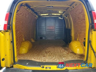 Zdjęcie 10 z 13 samochodu: 2020 CHEVROLET EXPRESS 2500 CARGO DELIVERY VAN VIN:1GCWGAFP4L1226444 - miniatura