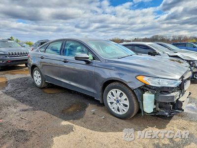Czwarte zdjęcie samochodu z boku: 2019 FORD FUSION S VIN:3FA6P0G72KR126121 - miniatura