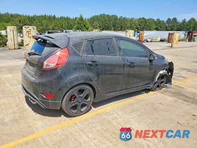 Trzecie zdjęcie samochodu z tyłu: 2016 FORD FIESTA ST VIN:3FADP4GX4GM173878 - miniatura