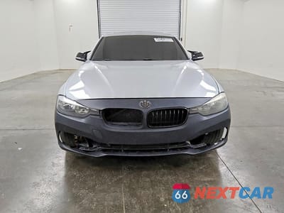 Piąte zdjęcie samochodu w środku: 2012 BMW 328 I VIN:WBA3A5G54CNP15473 - miniatura