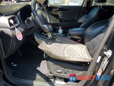 Zdjęcie 7 z 14 samochodu: 2019 KIA SORENTO SX V6 VIN:5XYPKDA53KG469333 - miniatura