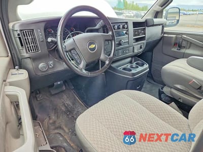 Zdjęcie 8 z 13 samochodu: 2023 CHEV EXPRESS G2500 VIN:1GCWGAFP3P1217112 - miniatura