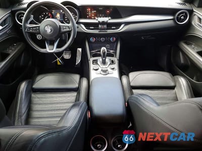 Zdjęcie 8 z 13 samochodu: 2022 ALFA ROMEO STELVIO TI VIN:ZASPAKBN8N7D31611 - miniatura