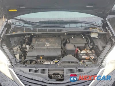 Zdjęcie 12 z 13 samochodu: 2011 TOYOTA SIENNA VIN:5TDKK3DC5BS052412 - miniatura