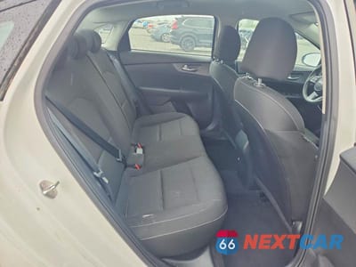 Zdjęcie 10 z 12 samochodu: 2021 KIA FORTE LXS VIN:3KPF24AD3ME304076 - miniatura
