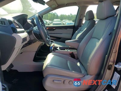 Zdjęcie 7 z 14 samochodu: 2023 HONDA ODYSSEY TOURING VIN:5FNRL6H87PB042107 - miniatura