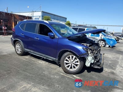 Czwarte zdjęcie samochodu z boku: 2018 NISSAN ROGUE SV VIN:KNMAT2MT7JP593988 - miniatura
