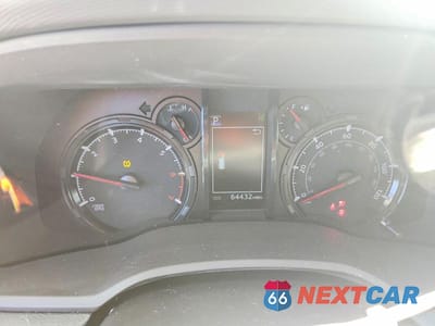 Zdjęcie 9 z 12 samochodu: 2024 TOYOTA 4RUNNER SR5 VIN:JTEEU5JR3R5311373 - miniatura
