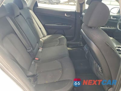 Zdjęcie 10 z 12 samochodu: 2018 KIA OPTIMA LX VIN:5XXGT4L39JG253577 - miniatura