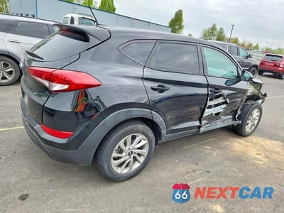 Trzecie zdjęcie samochodu z tyłu: 2017 HYUNDAI TUCSON SE VIN:KM8J23A40HU555998 - miniatura