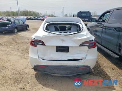 Zdjęcie 6 z 12 samochodu: 2020 TESLA MODEL Y VIN:5YJYGDEE8LF039550 - miniatura