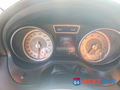 Zdjęcie 9 z 12 samochodu: 2014 MERCEDES-BENZ CLA 250 VIN:WDDSJ4EB8EN126405 - miniatura