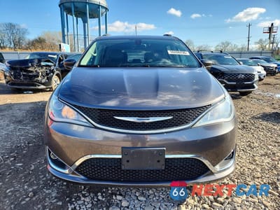 Piąte zdjęcie samochodu w środku: 2017 CHRYSLER PACIFICA TOURING L PLUS VIN:2C4RC1EG5HR757486 - miniatura