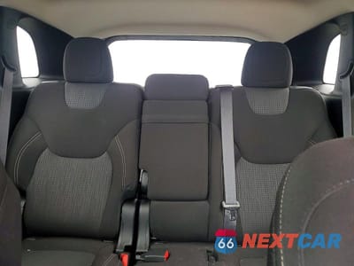 Zdjęcie 10 z 12 samochodu: 2016 JEEP CHEROKEE LATITUDE VIN:1C4PJMCS6GW270776 - miniatura