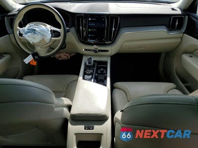 Zdjęcie 8 z 12 samochodu: 2023 VOLVO XC60 ULTIMATE VIN:YV4H60DX0P1391466 - miniatura