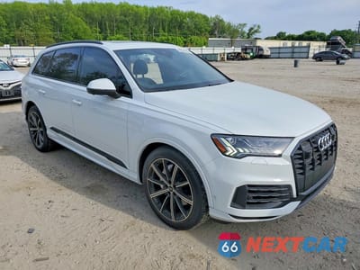 Czwarte zdjęcie samochodu z boku: 2021 AUDI Q7 PRESTIGE VIN:WA1VXAF79MD022437 - miniatura