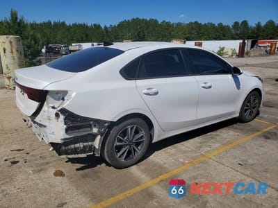 Trzecie zdjęcie samochodu z tyłu: 2024 KIA FORTE LXS VIN:3KPF24AD8RE706151 - miniatura
