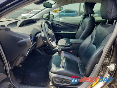 Zdjęcie 7 z 12 samochodu: 2018 TOYOTA PRIUS FOUR TOURING VIN:JTDKARFU3J3066031 - miniatura