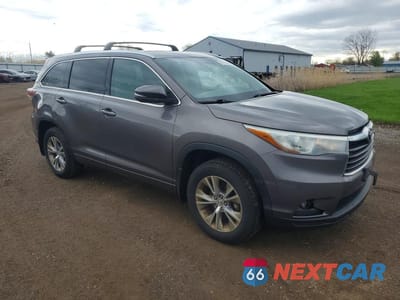 Czwarte zdjęcie samochodu z boku: 2015 TOYOTA HIGHLANDER XLE VIN:5TDJKRFHXFS119762 - miniatura