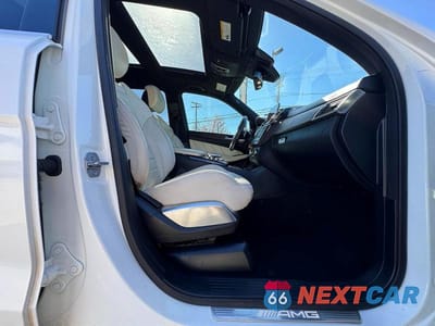 Piąte zdjęcie samochodu w środku: 2018 MERCEDES-BENZ GLS 63 AMG 4MATIC VIN:4JGDF7FE6JB144424 - miniatura