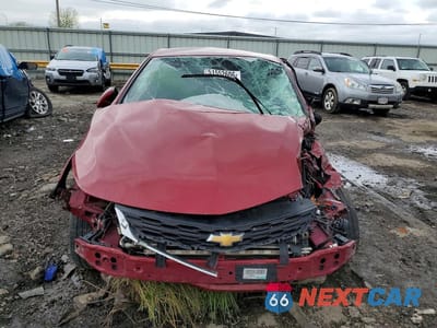Piąte zdjęcie samochodu w środku: 2017 CHEVROLET CRUZE LT VIN:1G1BE5SMXH7142469 - miniatura